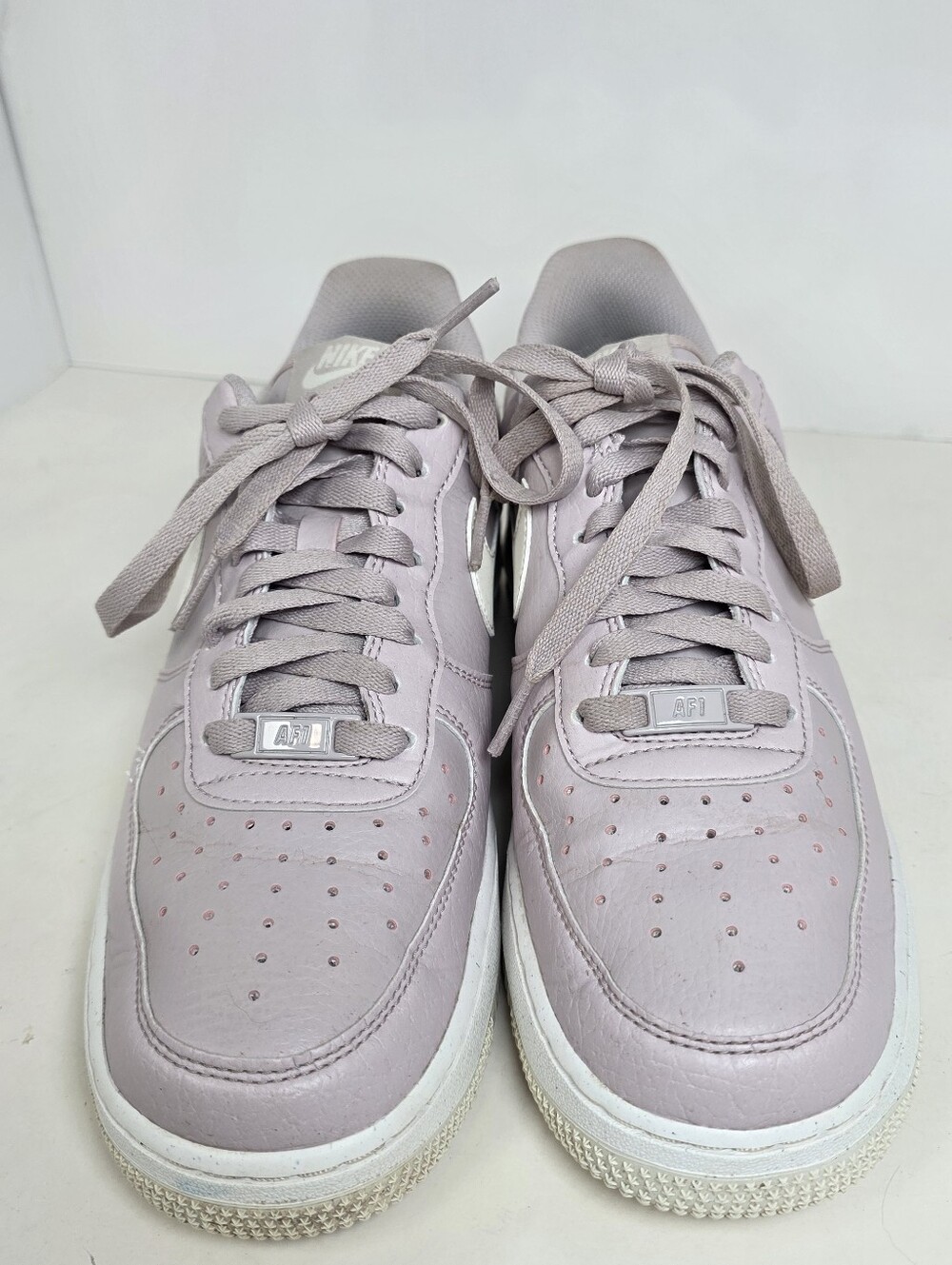 Nike Air Force 1 Low-Top Sneakers in Purple - Picture 6 of 14